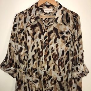 Jones New York Long Sleeve Button Down in 
Leopard
